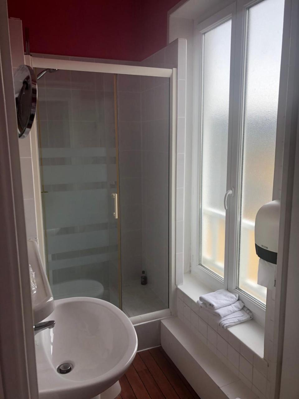 Hotel De Paris Courseulles-sur-Mer Ngoại thất bức ảnh